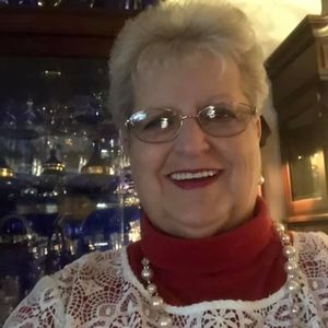 Meet your Posher, Dennise